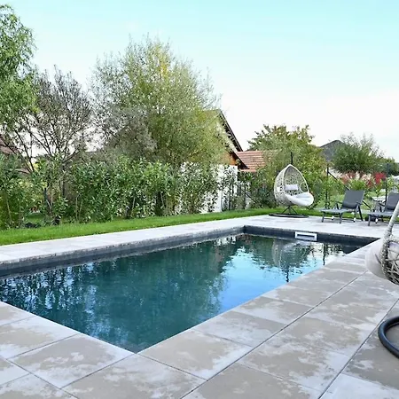 Сasa de vacaciones Pool & Relax Mukarov